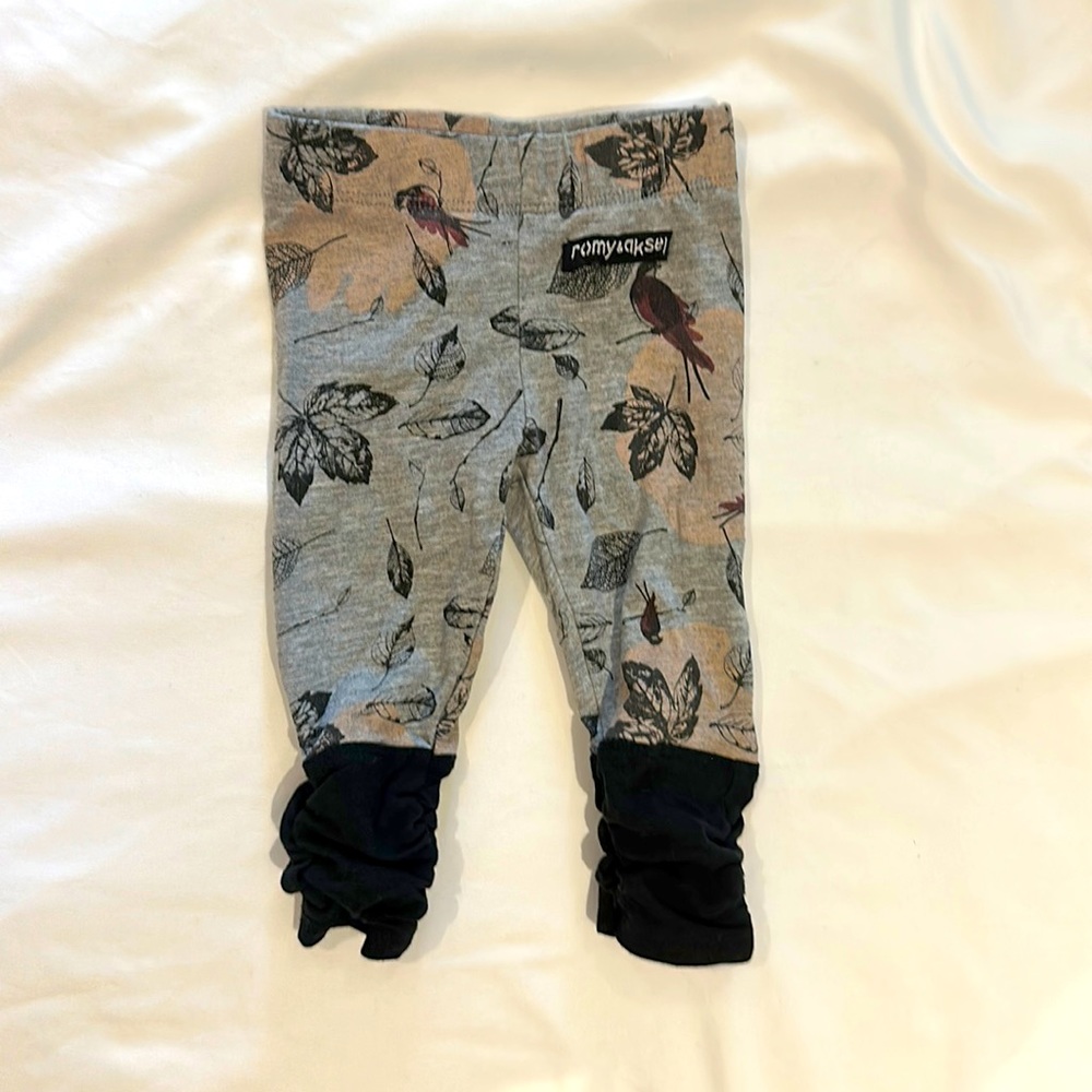 Leaves and birds grey baby pants with ruffled black cuffs